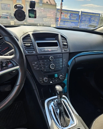 Opel Insignia cena 19000 przebieg: 271294, rok produkcji 2010 z Halinów małe 301